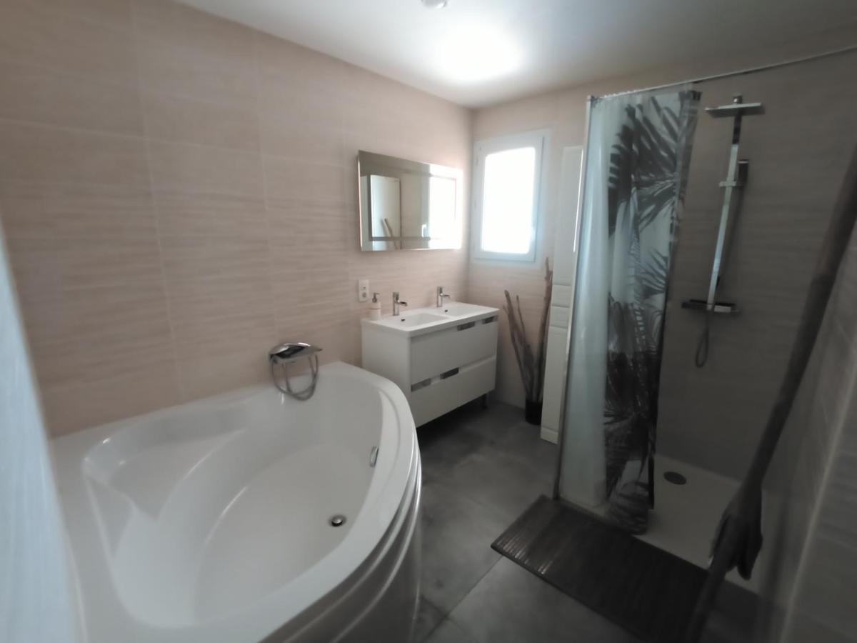 Appartements Dans Residence Avec Piscine - Mer A 500M Sainte-Marie-la-Mer Exteriör bild